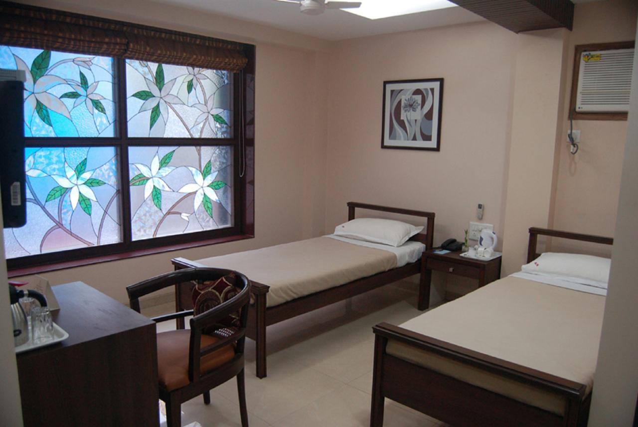 Haredia Hotel Мумбай Екстериор снимка